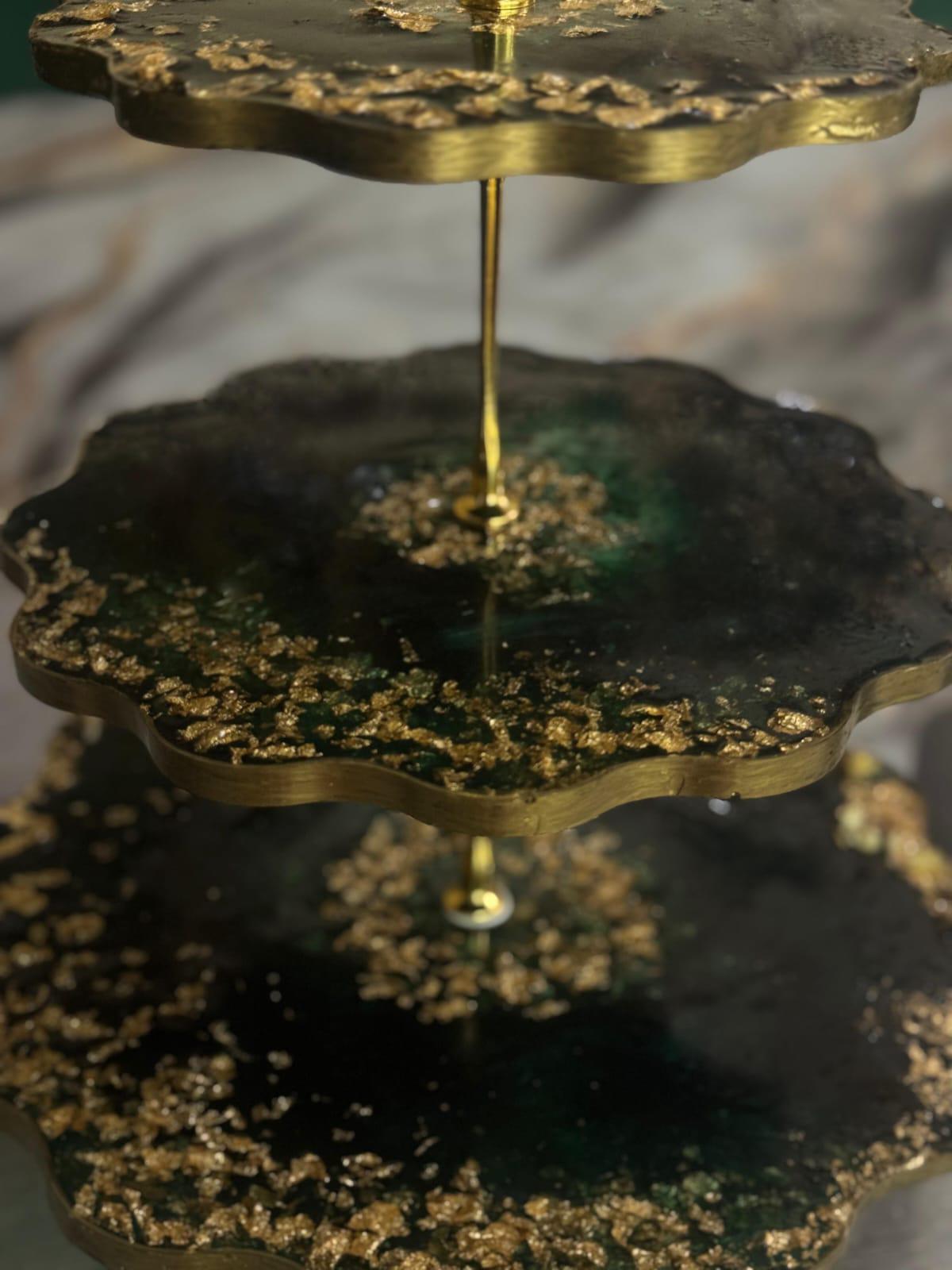 🌟 3-Tier Resin Cake Stand – Emerald Elegance 🌟