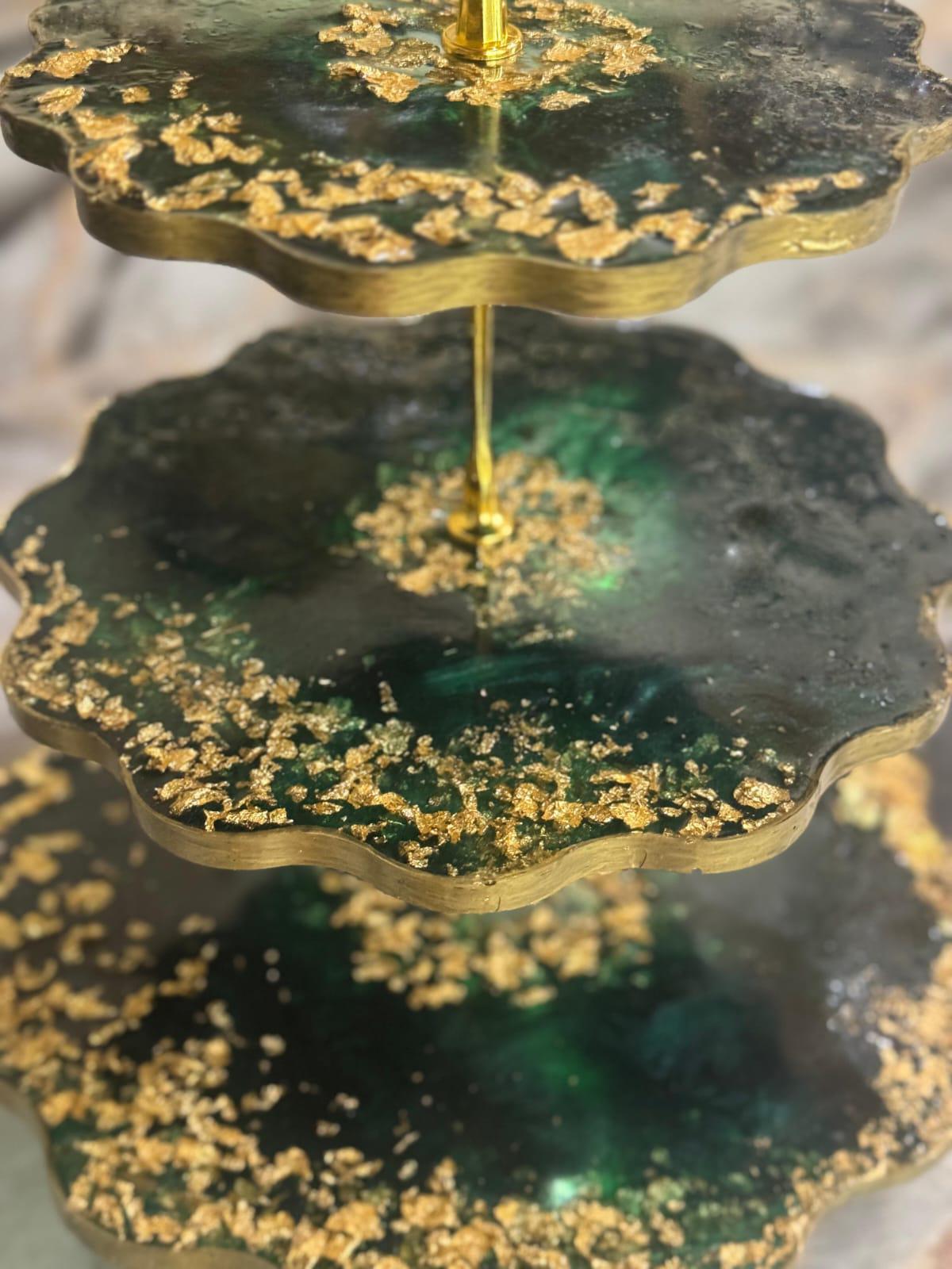 🌟 3-Tier Resin Cake Stand – Emerald Elegance 🌟
